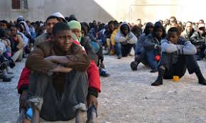 Europe : la cheffe des droits de l’homme dénonce un cycle de violence choquant pour les migrants venant de Libye